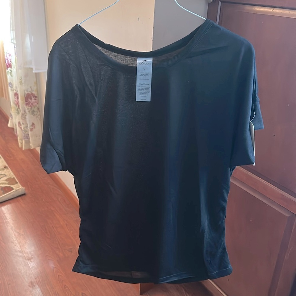 Women’s Body Glove performance top